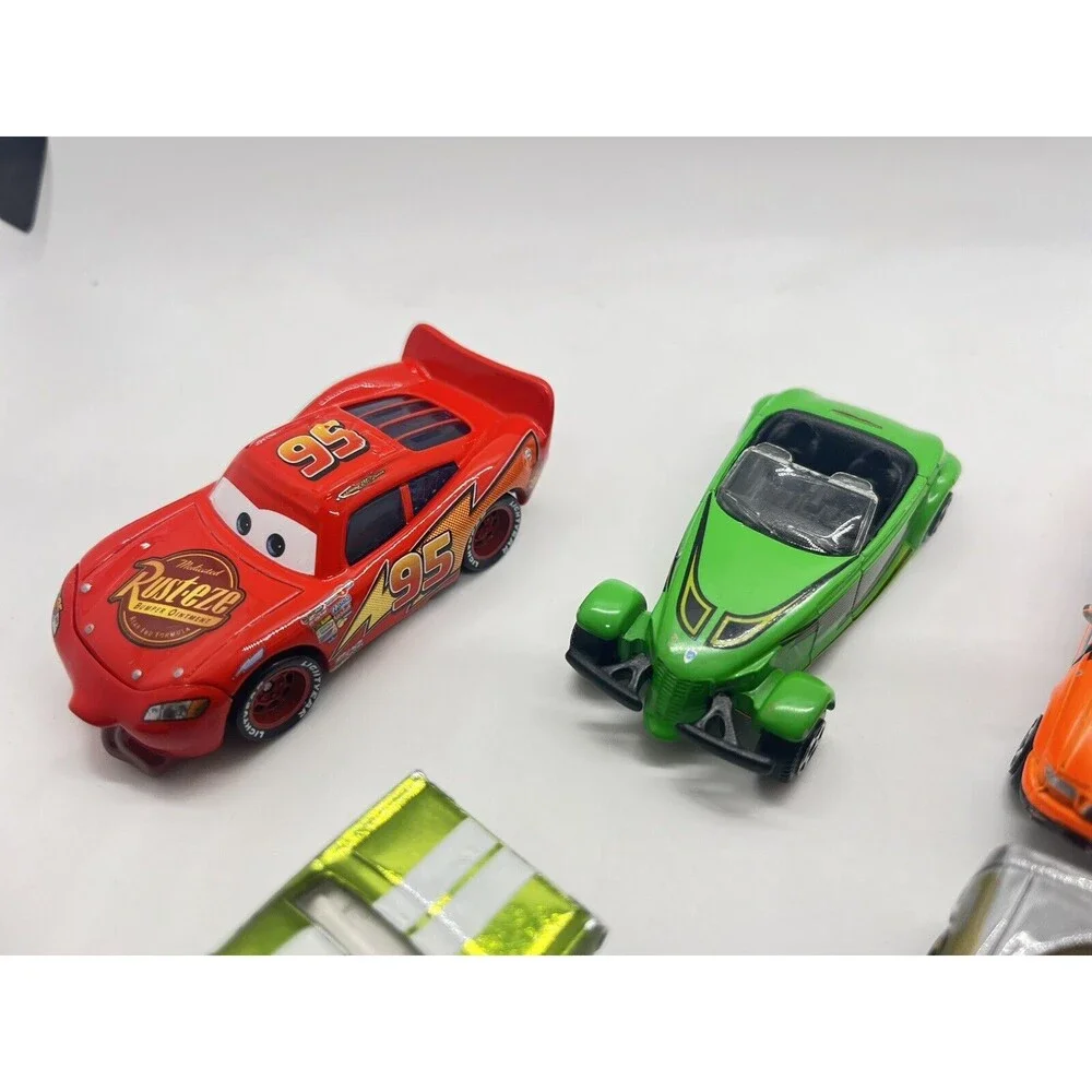 Lot of 9 Die Cast Cars